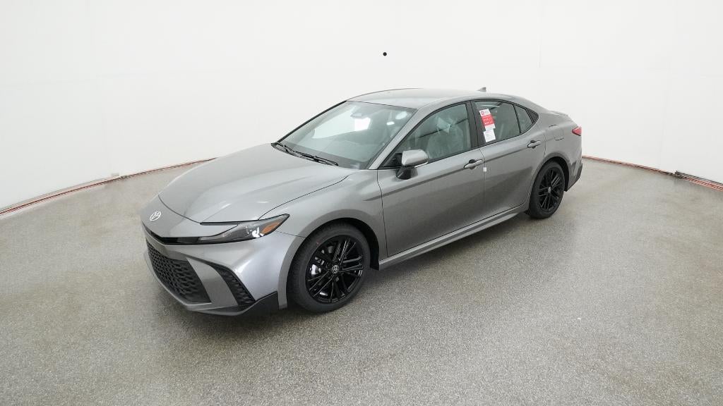 2026 Toyota Camry SE Hybrid's photo