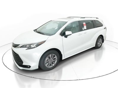 2026 Toyota Sienna XLE