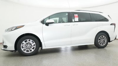 2026 Toyota Sienna XLE