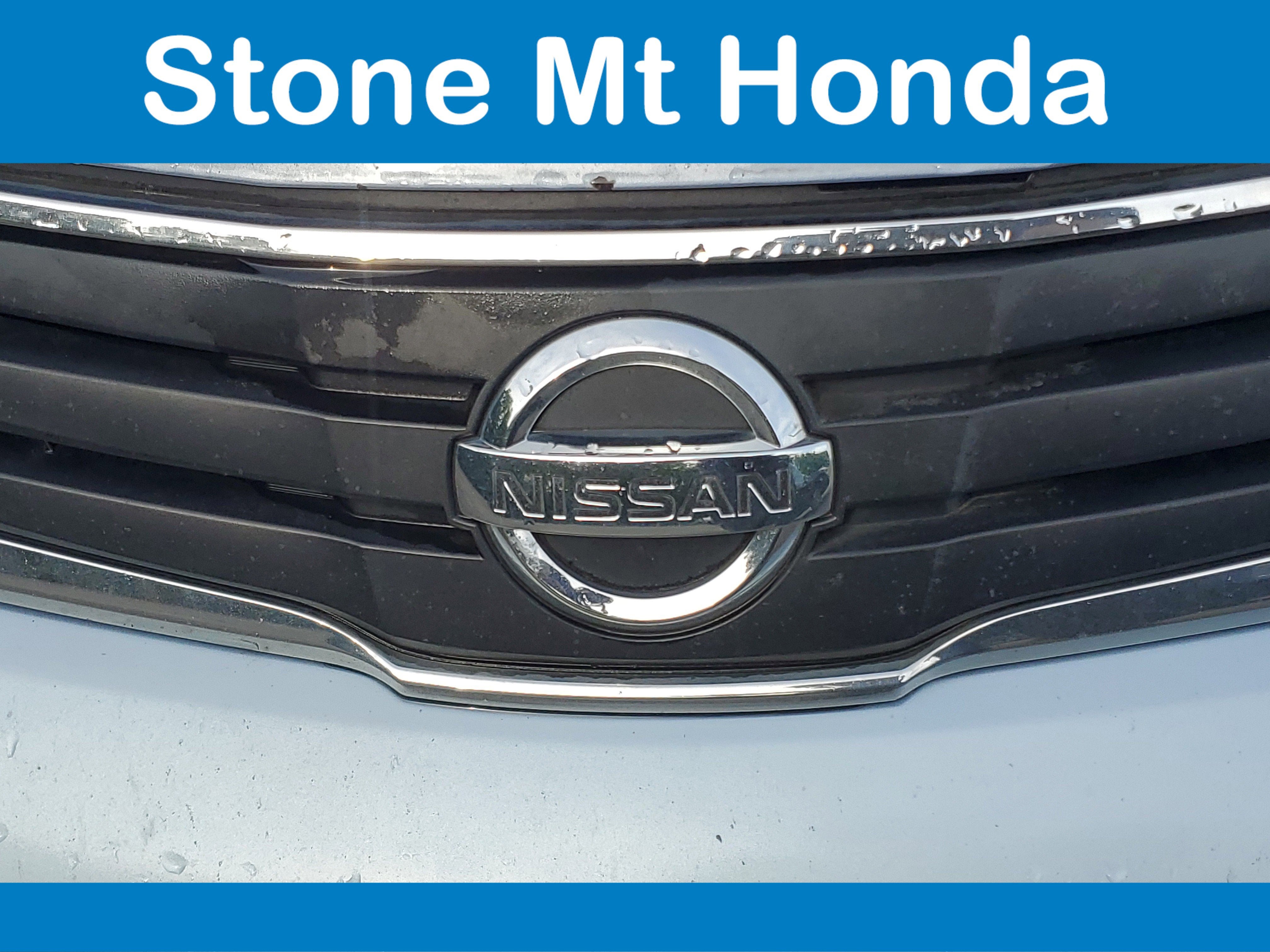 2010 Nissan Versa 1.8 S