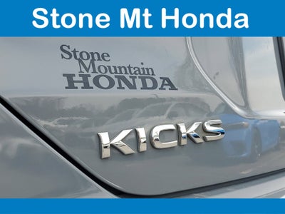 2022 Nissan Kicks SR