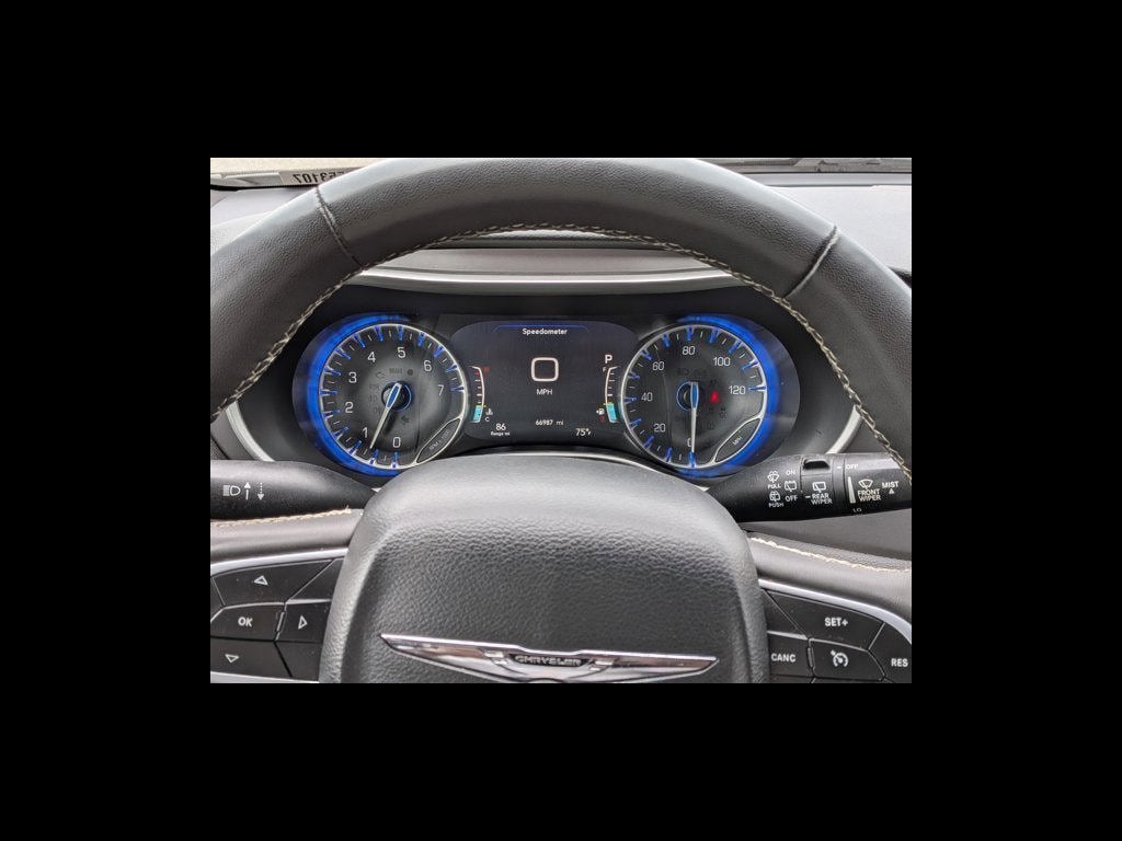 2025 Chrysler Pacifica Select