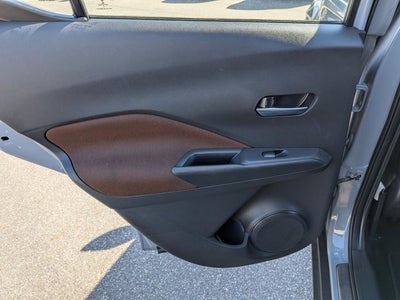 2021 Nissan Kicks SR