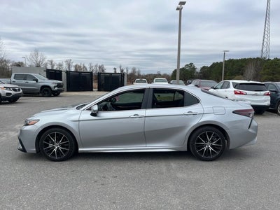 2022 Toyota Camry SE