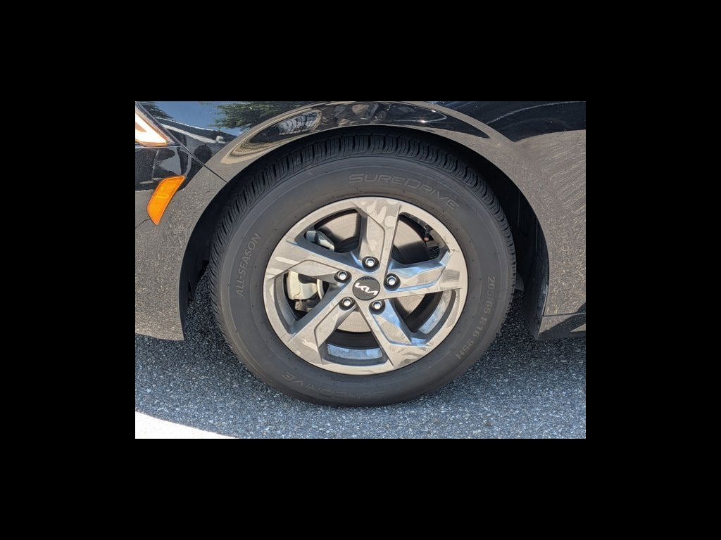 2023 Kia K5 LXS