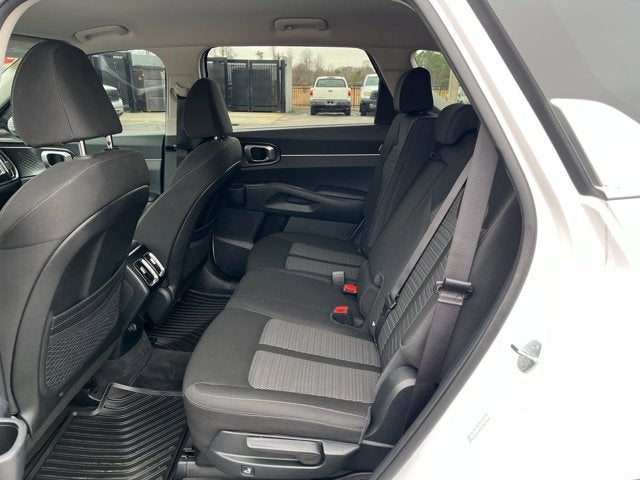 2025 Kia Sorento LX