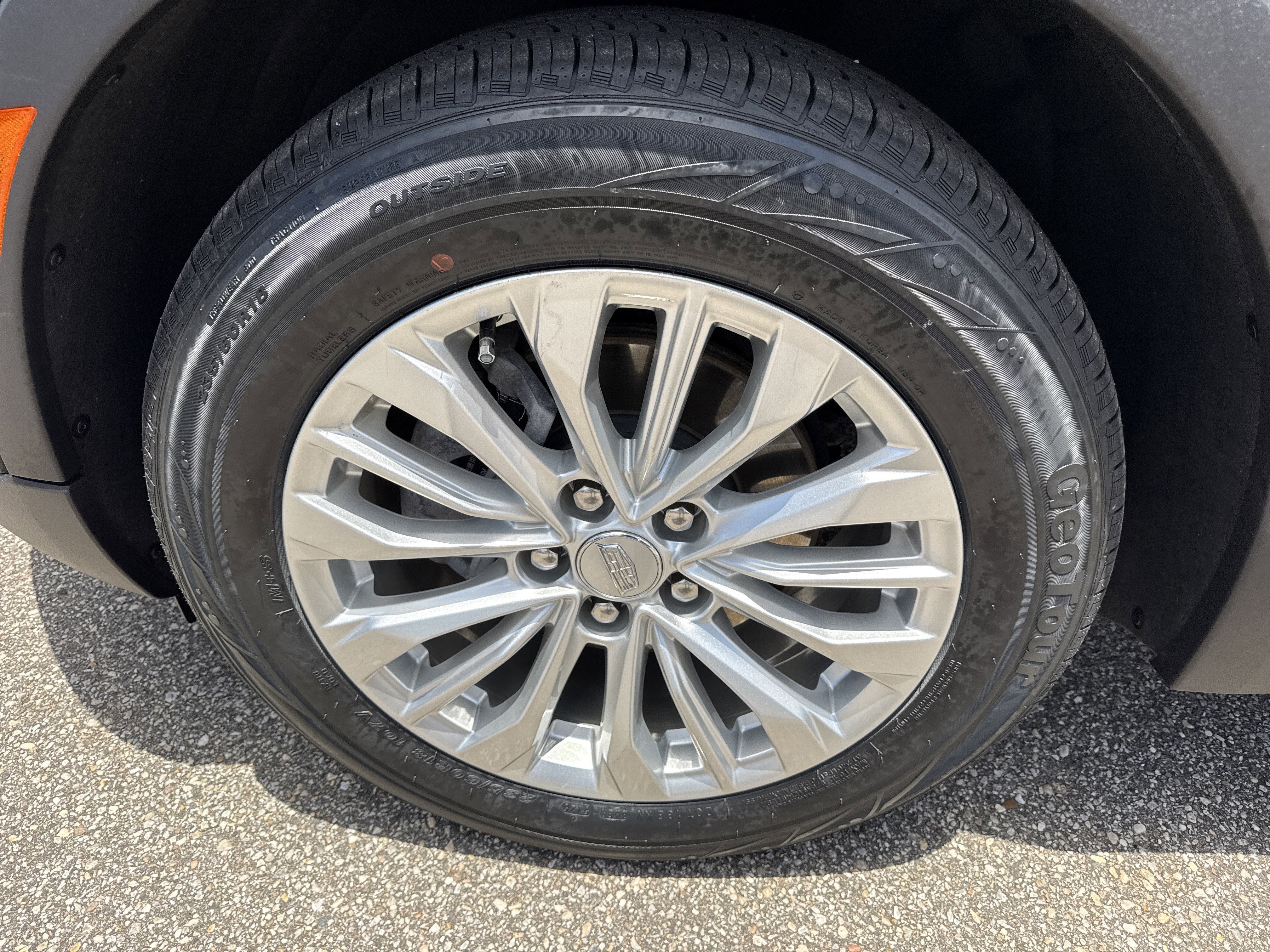 2024 Cadillac XT4 AWD Luxury