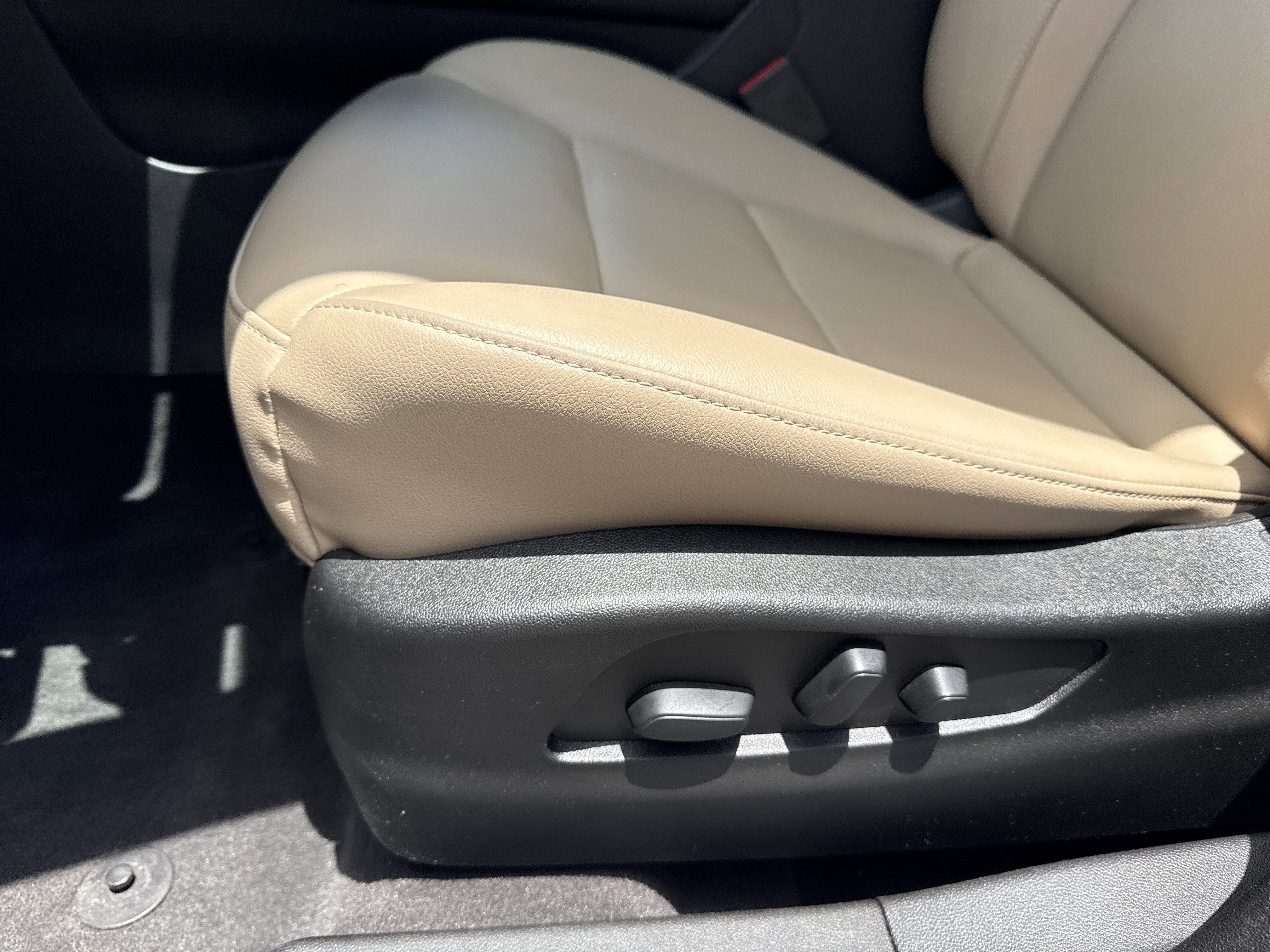 2024 Cadillac XT4 AWD Luxury