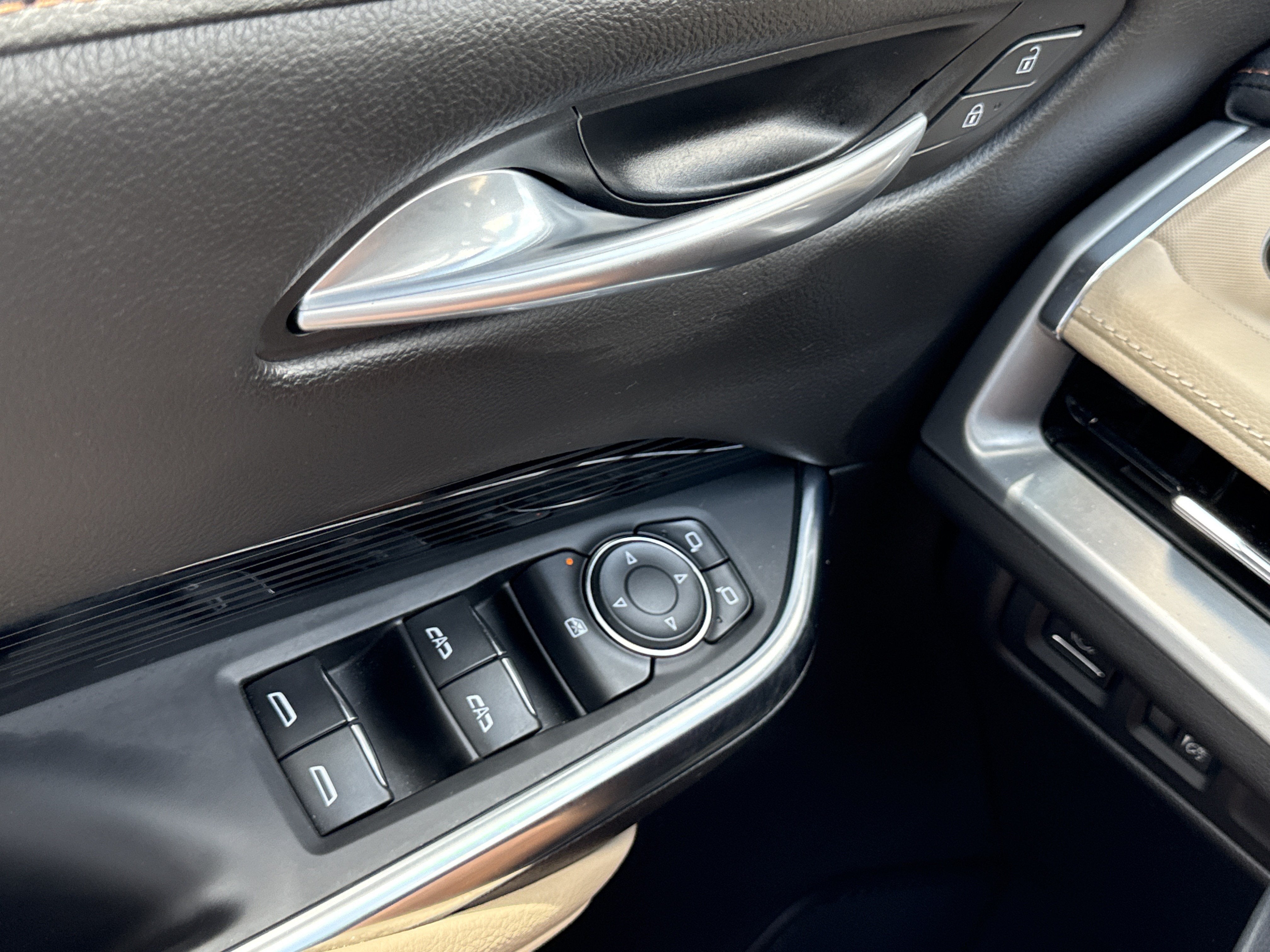 2024 Cadillac XT4 AWD Luxury