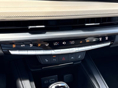 2024 Cadillac XT4 AWD Luxury