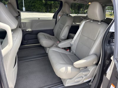 2020 Toyota Sienna XLE