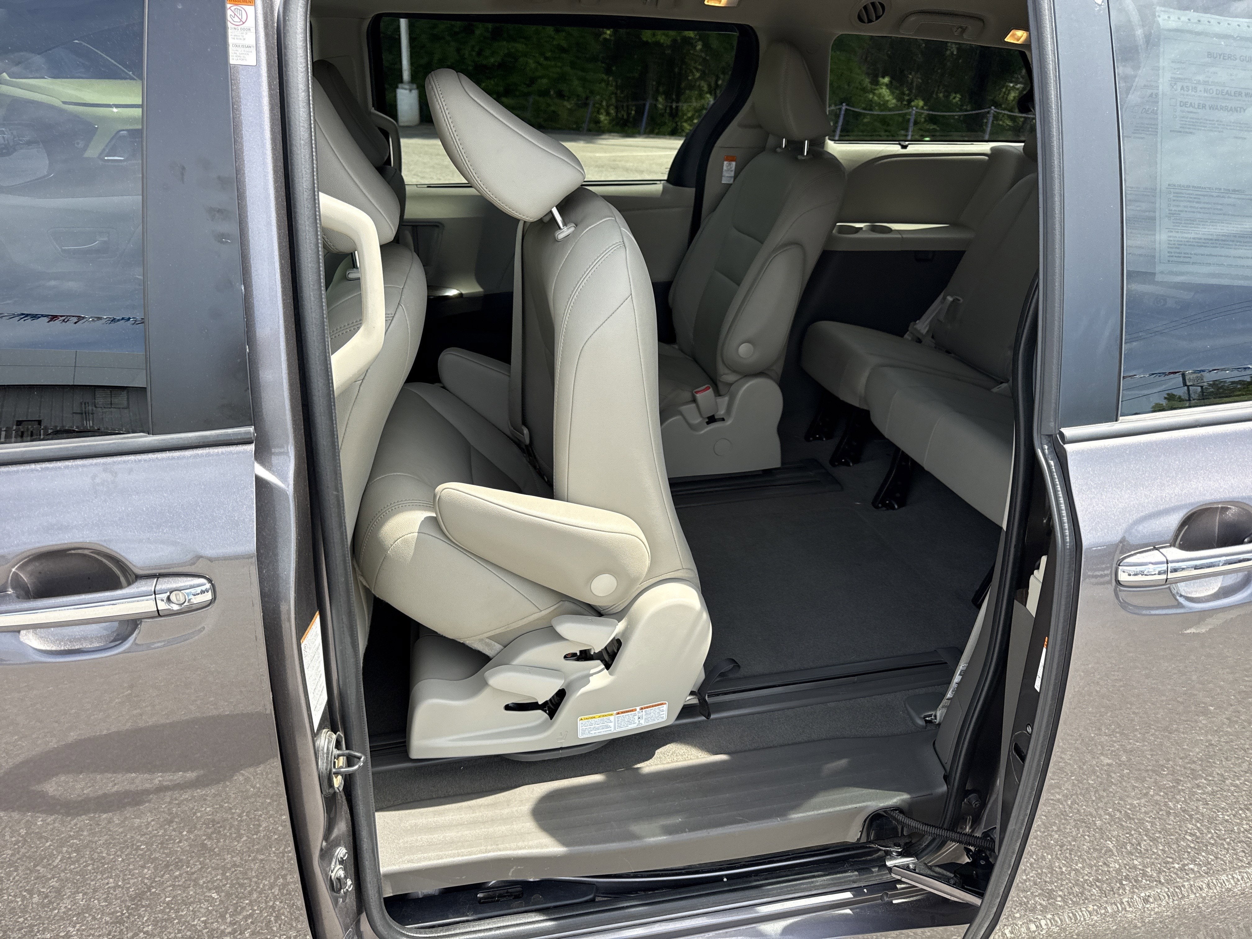 2020 Toyota Sienna XLE