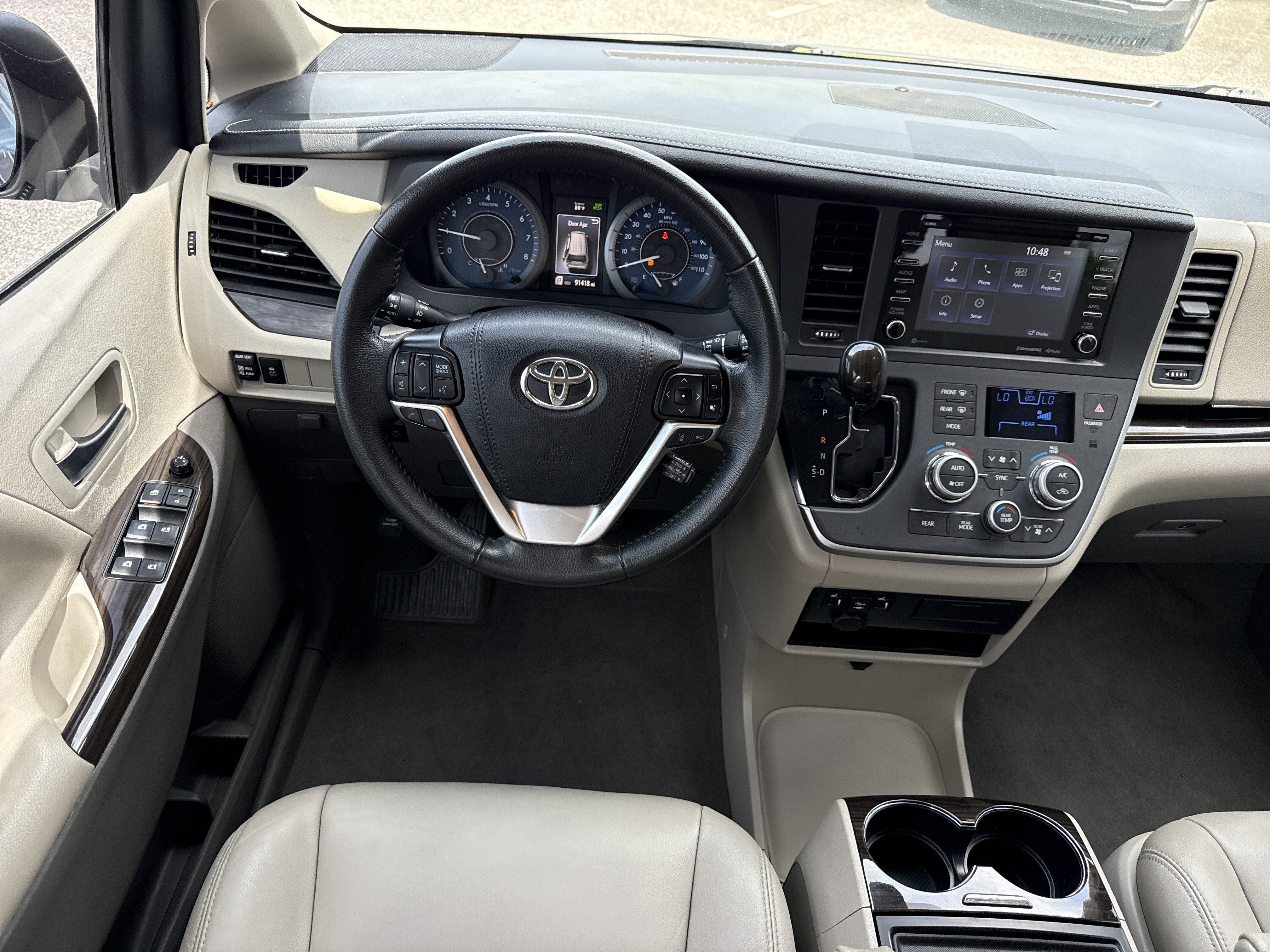 2020 Toyota Sienna XLE