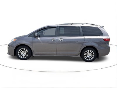 2020 Toyota Sienna XLE