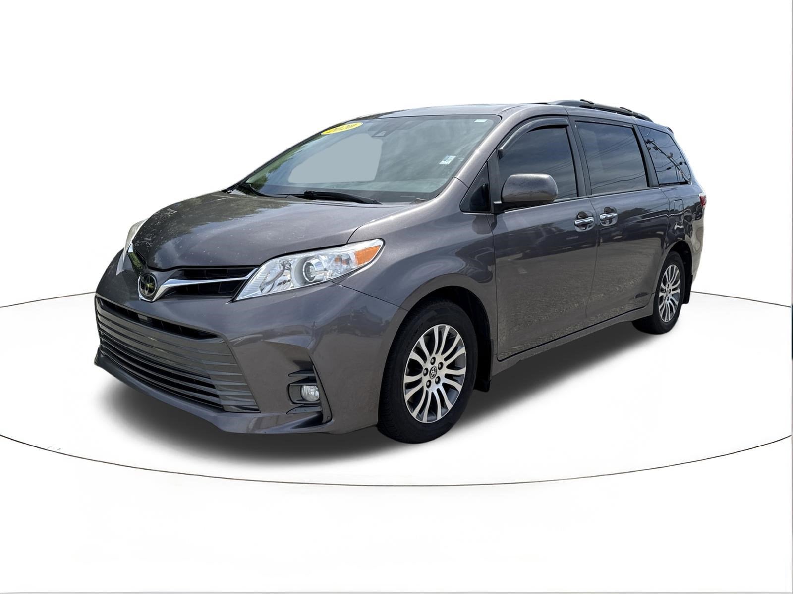 2020 Toyota Sienna XLE