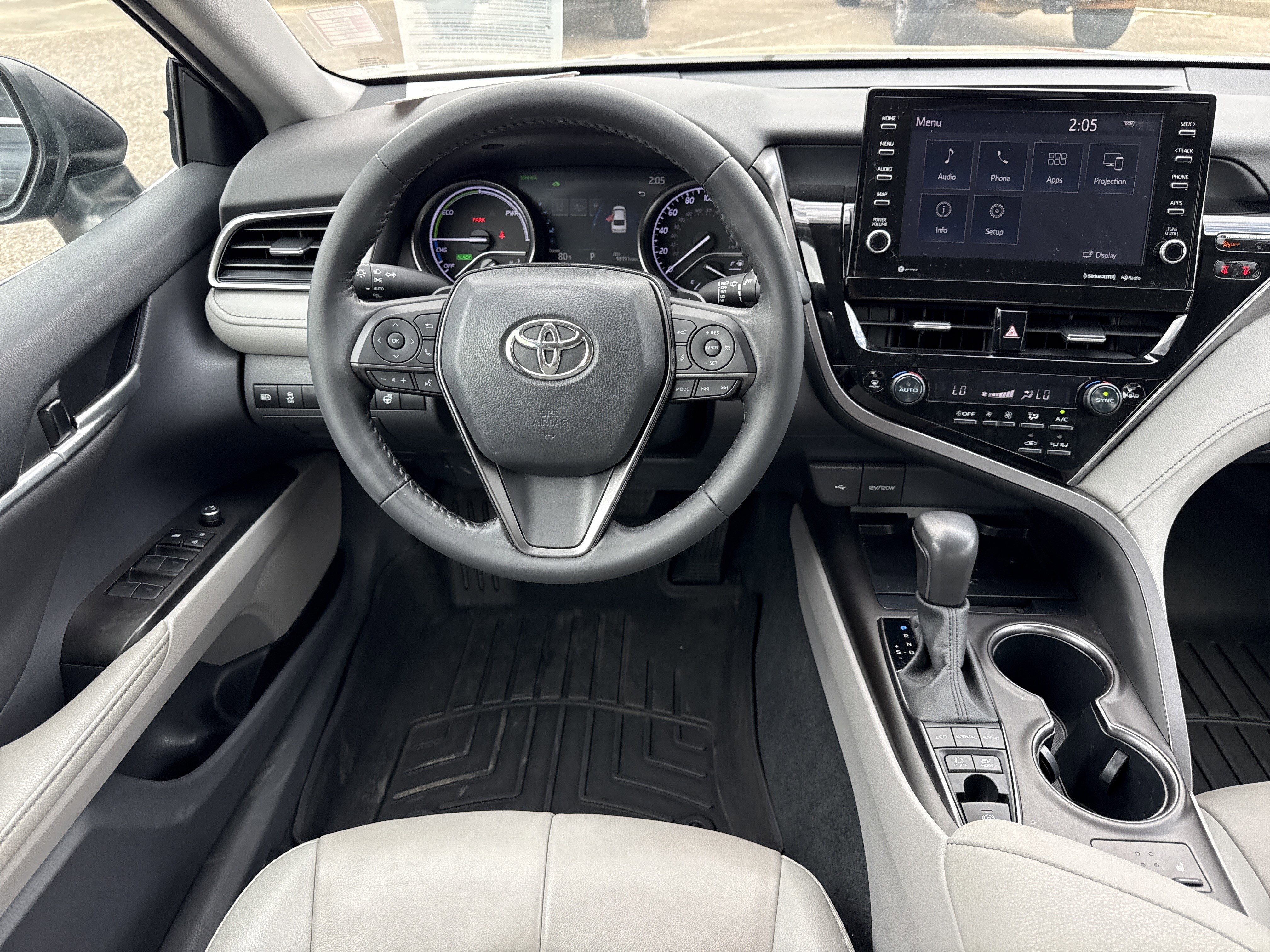 2023 Toyota Camry Hybrid XSE