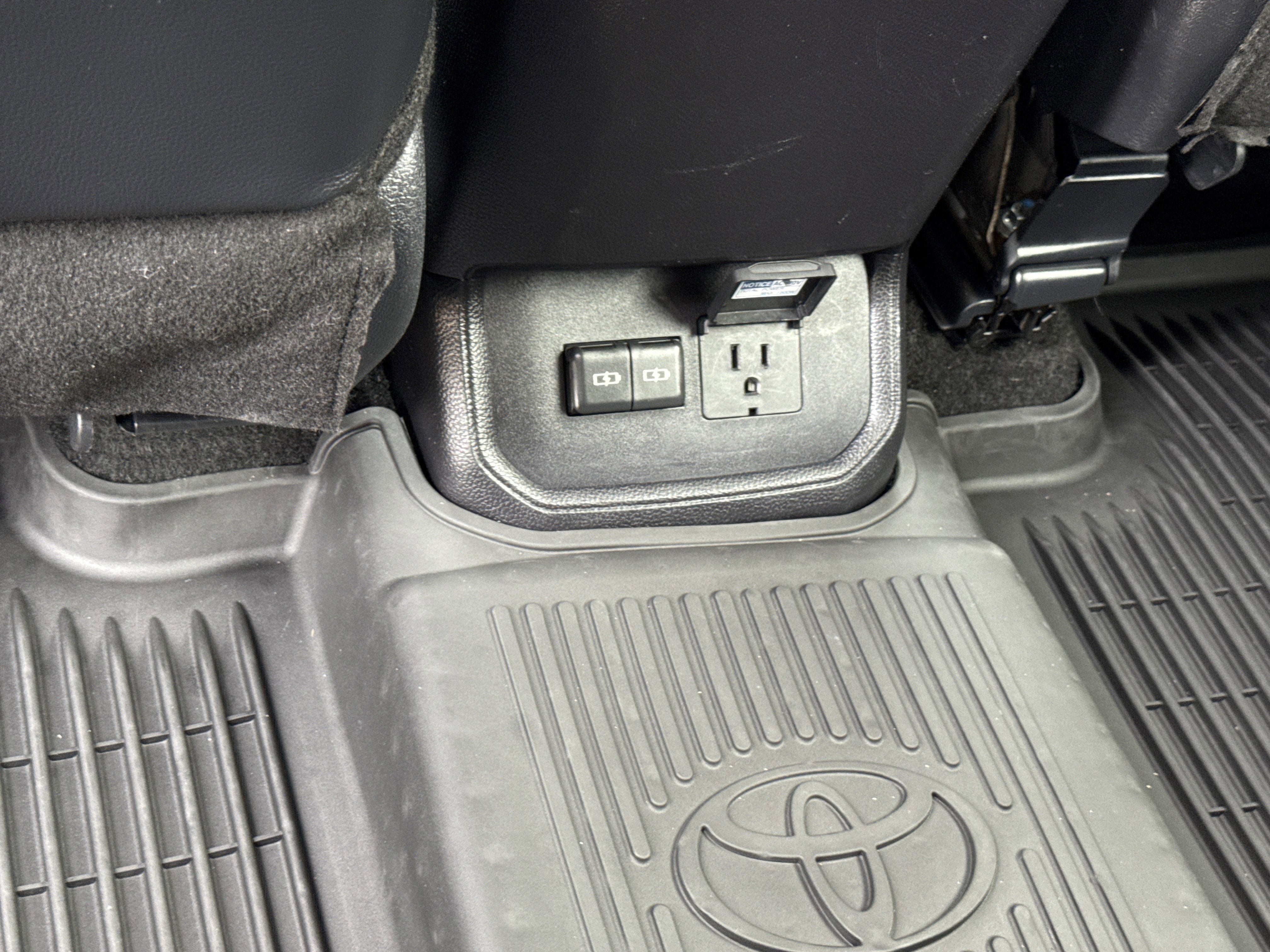 2024 Toyota Highlander Hybrid Limited