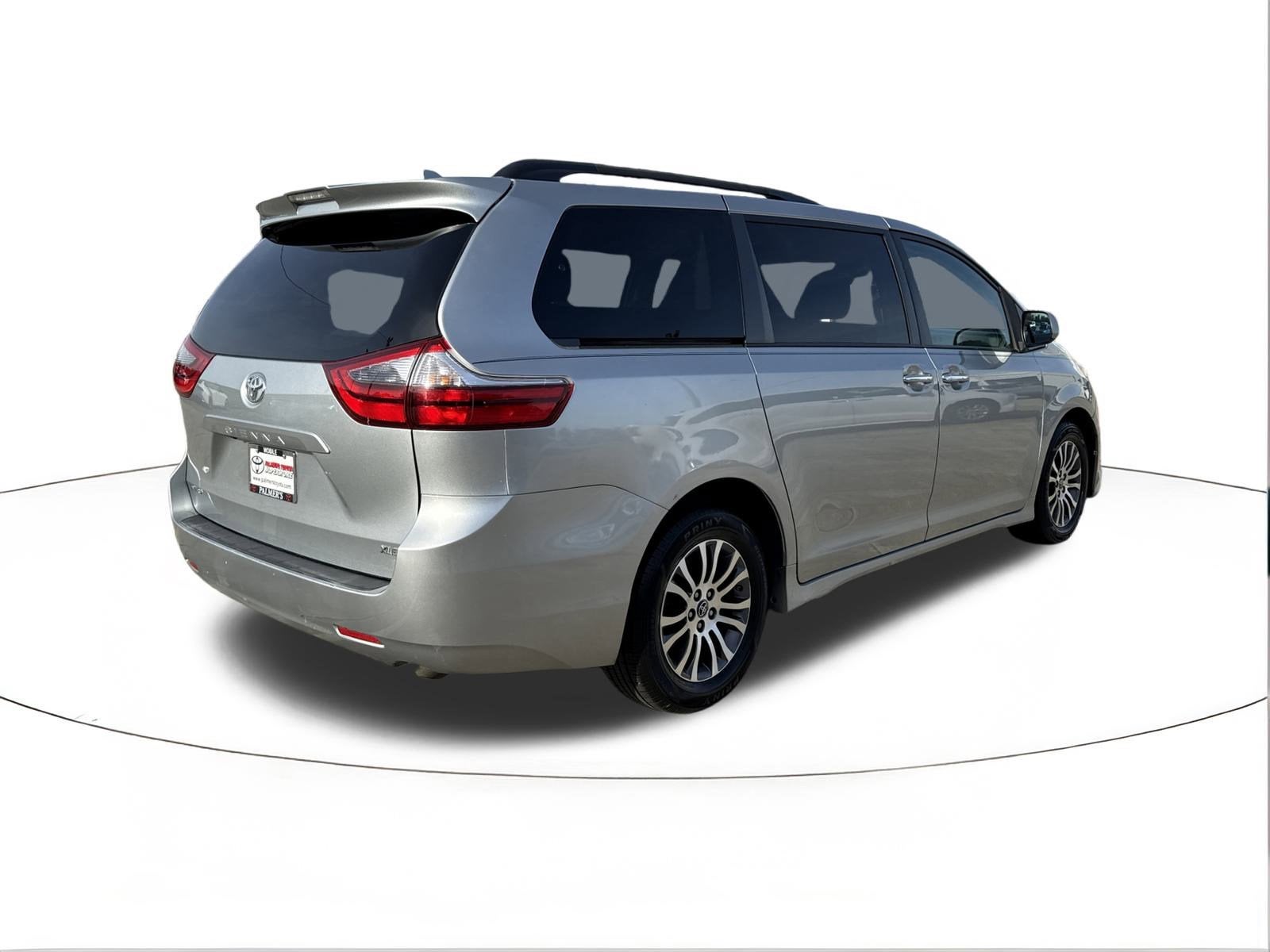2020 Toyota Sienna XLE Premium