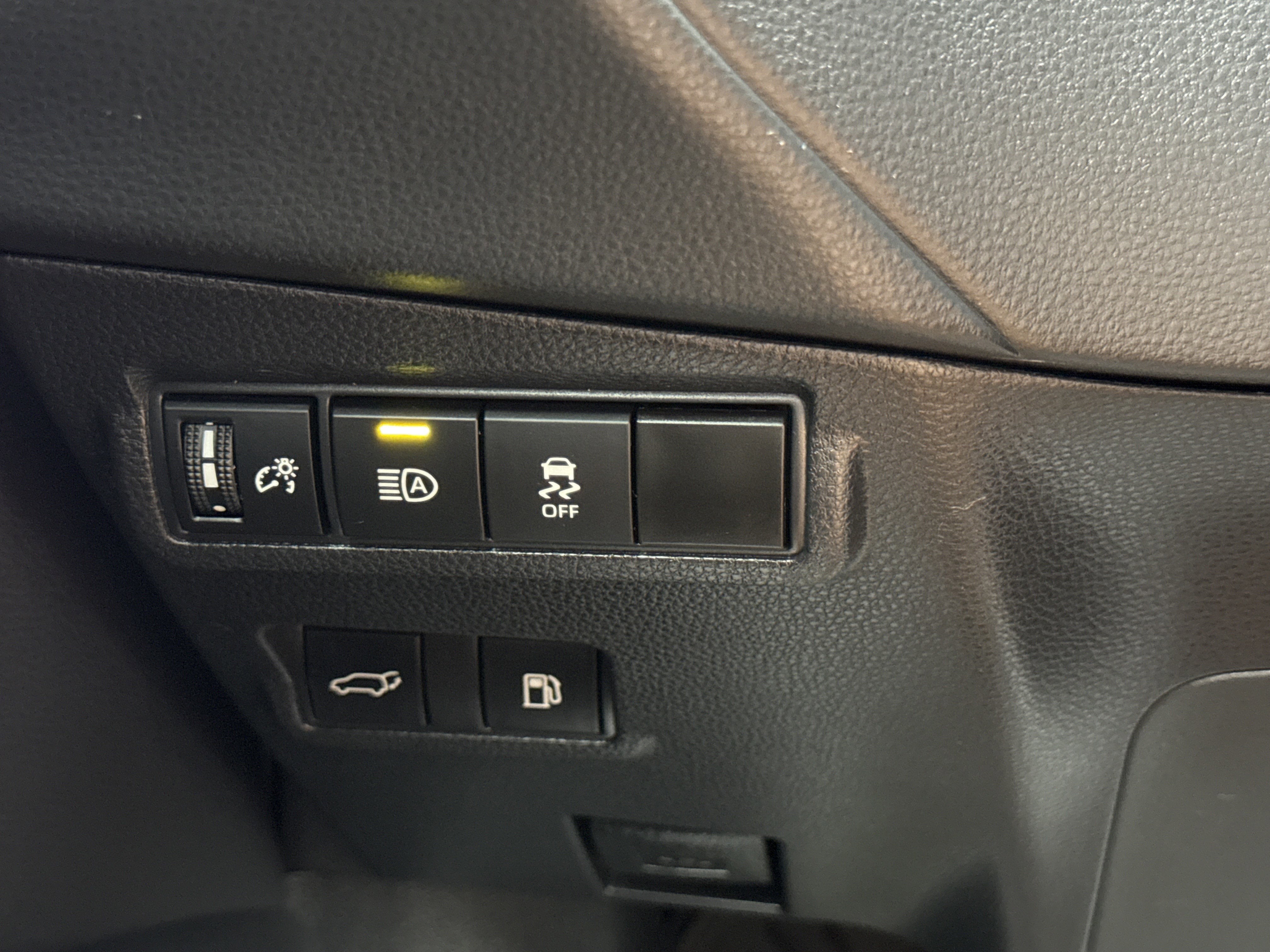 2024 Toyota Corolla Cross Hybrid XSE