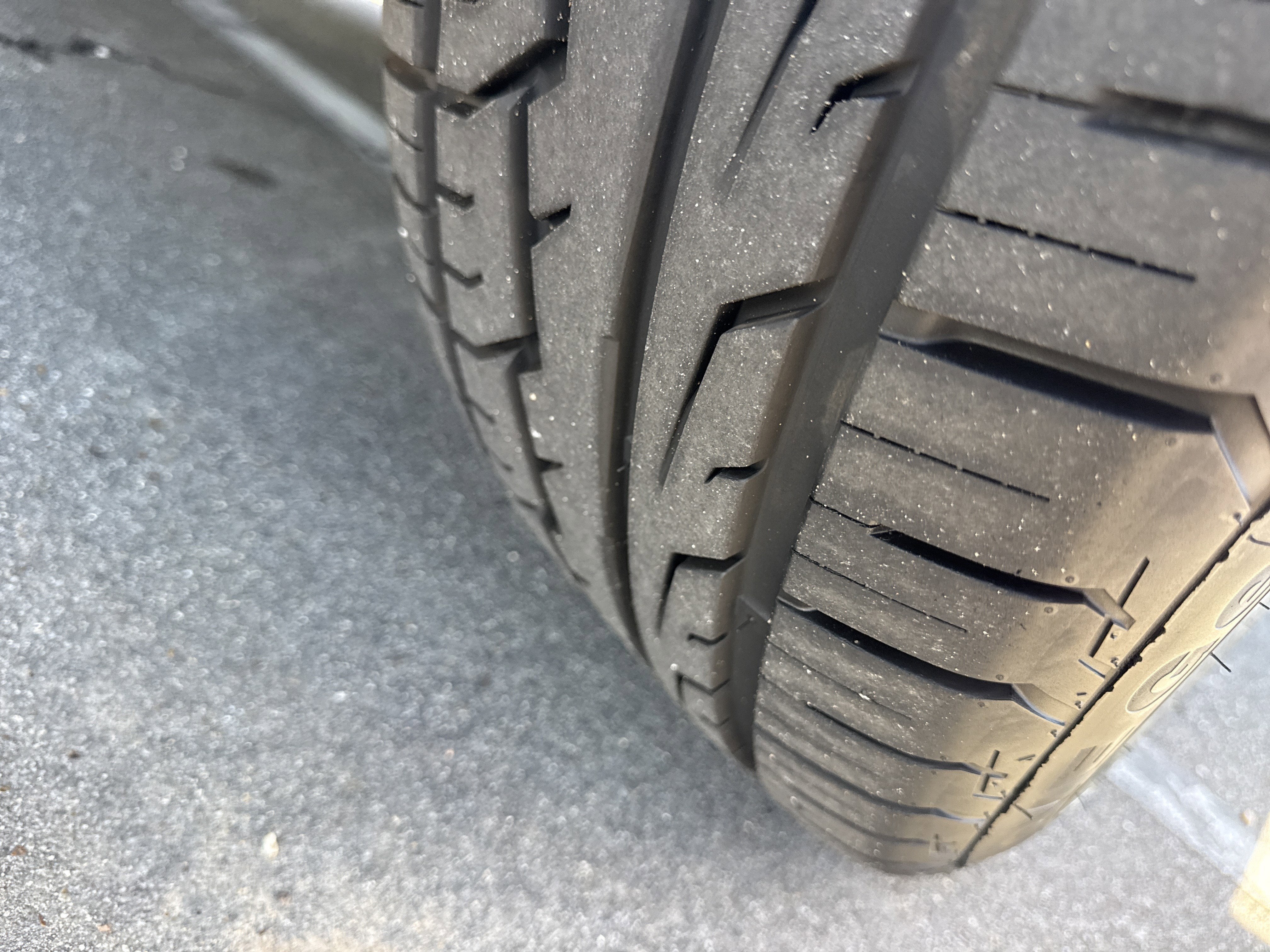 2020 Land Rover Defender SE