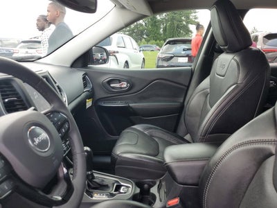 2023 Jeep Cherokee Altitude Lux