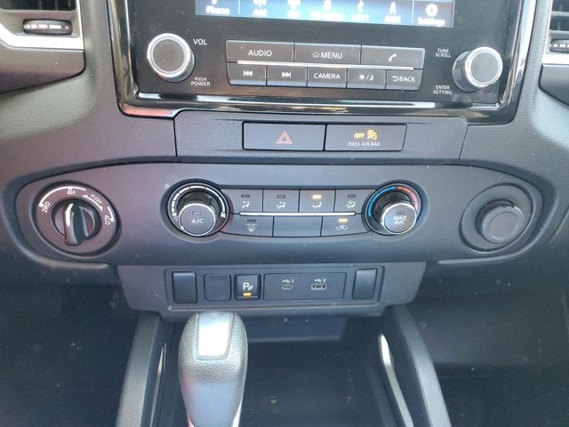 2022 Nissan Frontier SV