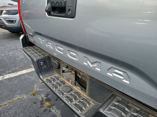2022 Toyota Tacoma 2WD SR