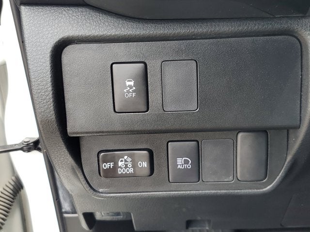2022 Toyota Tacoma 2WD SR
