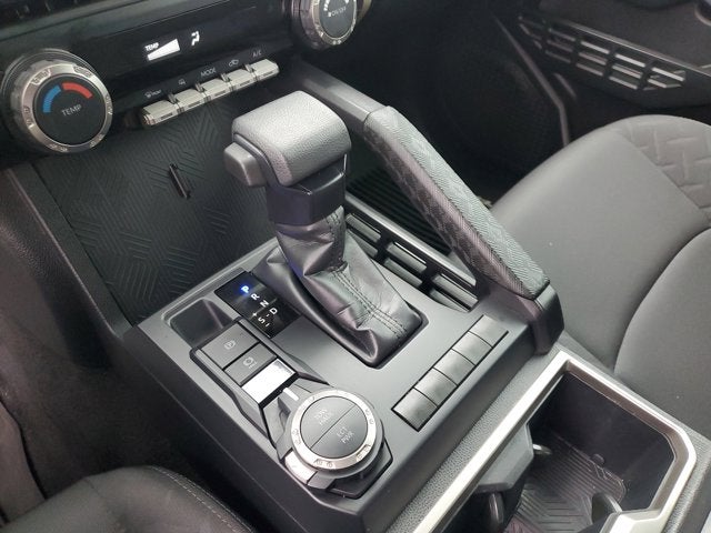 2025 Toyota Tacoma 4WD SR5