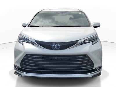 2023 Toyota Sienna Platinum