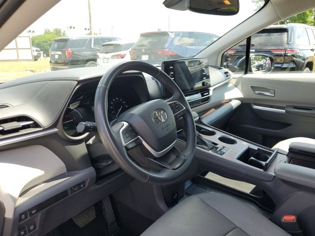 2024 Toyota Sienna XLE