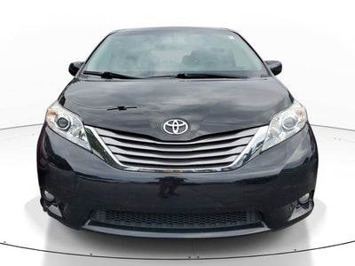 2017 Toyota Sienna XLE Auto Access Seat