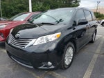 2017 Toyota Sienna XLE Auto Access Seat