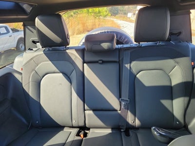 2024 Land Rover Defender X-Dynamic SE