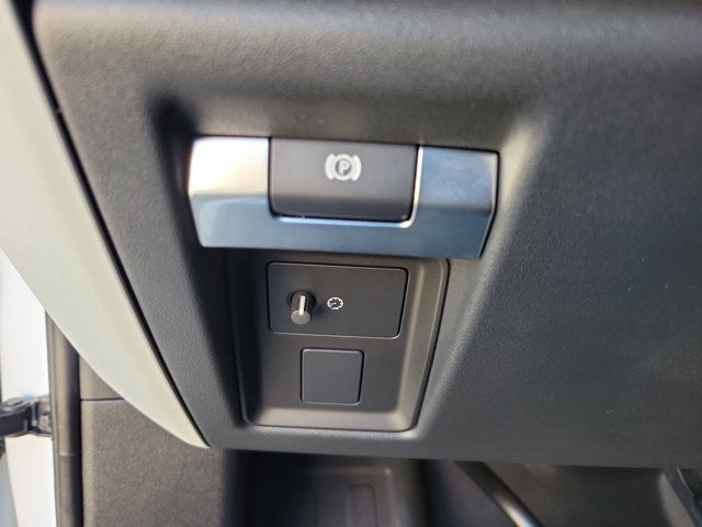 2024 Land Rover Defender X-Dynamic SE